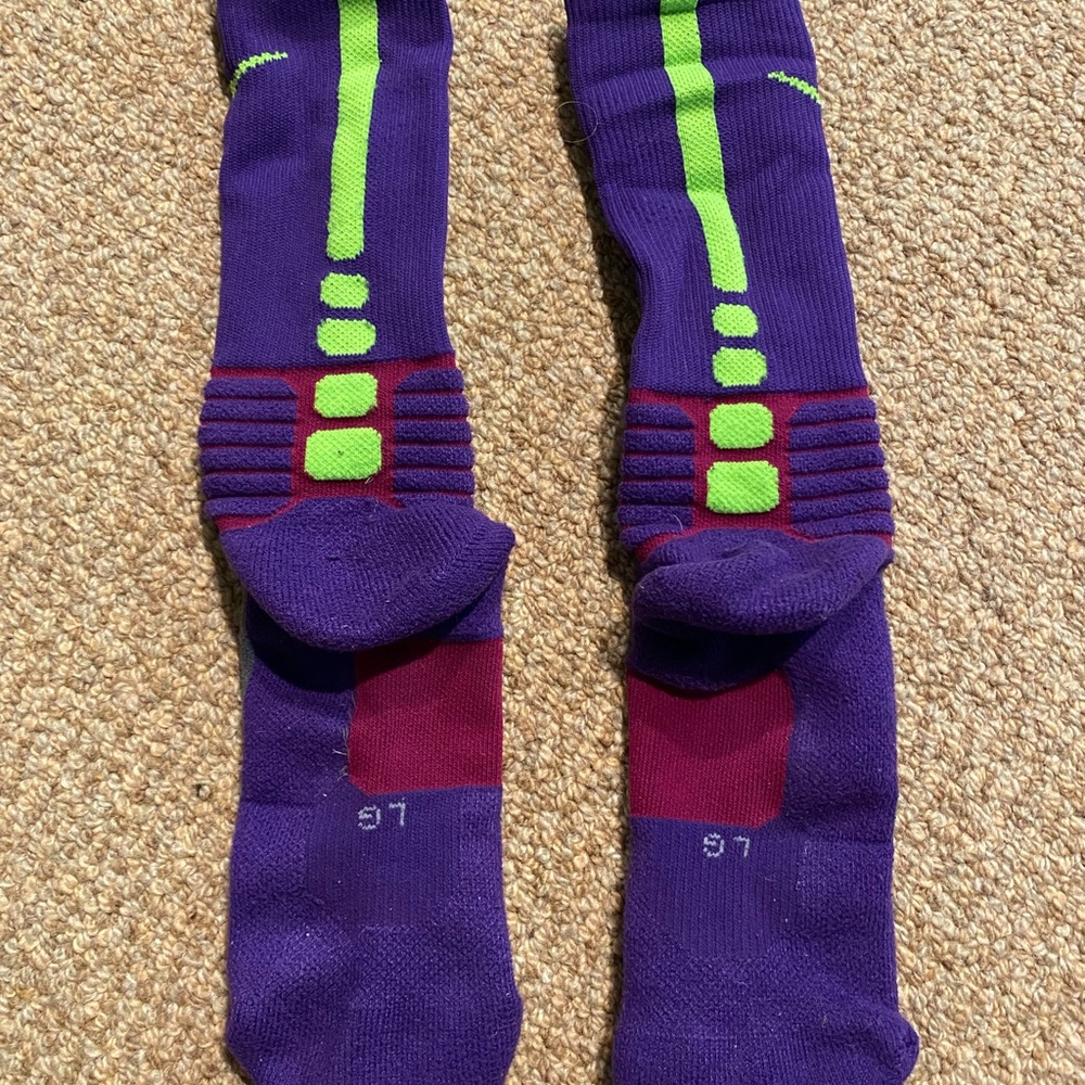 Men’s large Nike hyper elite socks